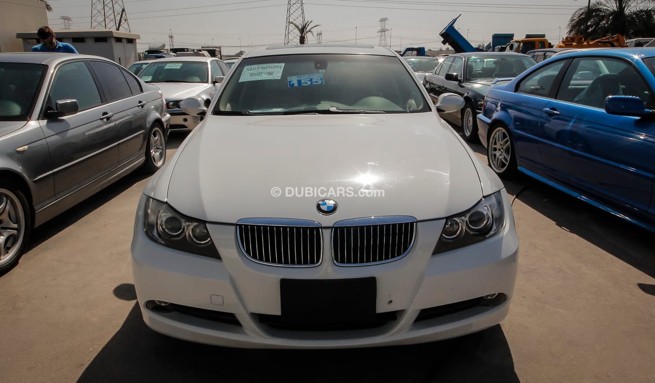 بي أم دبليو 325 i