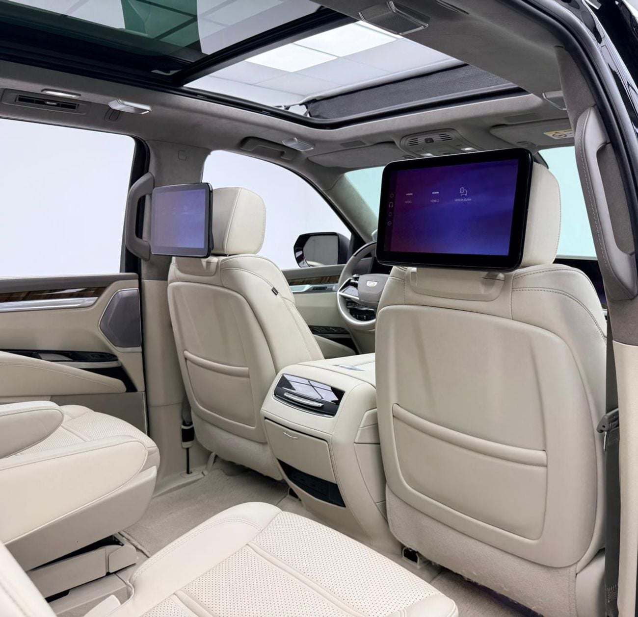 Cadillac Escalade 2025 Cadillac Escalade Sport Platinum, 2030 Cadillac Warranty + Service Pack, Very Low Km, GCC