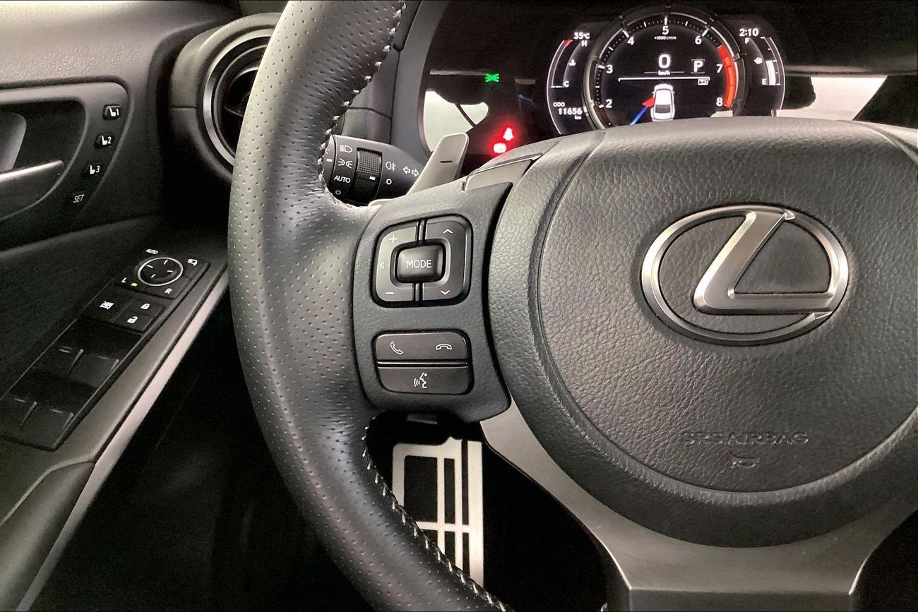 لكزس IS 350 F Sport Platinum | شامل الضمان | 0 ﺪﻔﻋﺓ ﺃﻮﻟﻯ