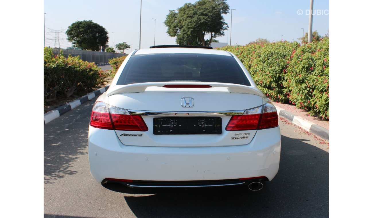 هوندا أكورد 2014/ 4 CYL/2.4/ GCC/ 100% ORIGINAL PAINT/ 1 YEAR WARRANTY