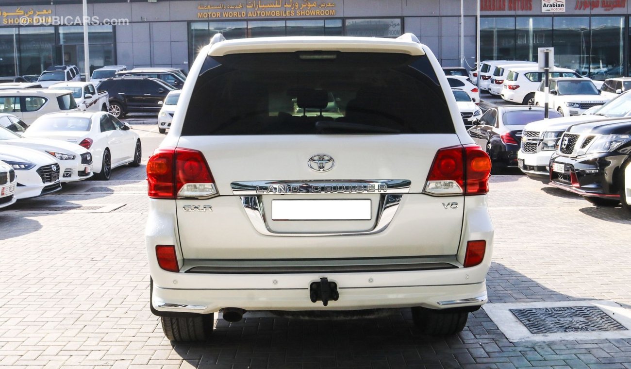 Toyota Land Cruiser GXR V8