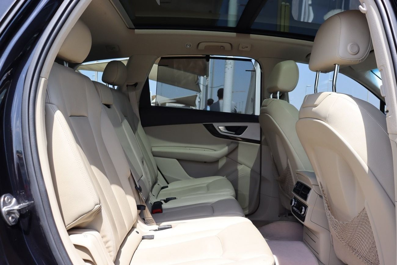 أودي Q7 45 TFSI quattro 3.0L Audi Q7 45 TFSI / 2016 / GCC / Free Accident / First Owner