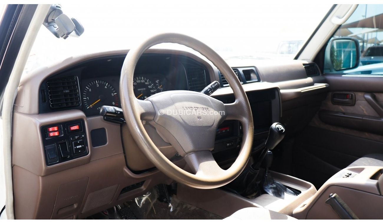 تويوتا لاند كروزر GXR