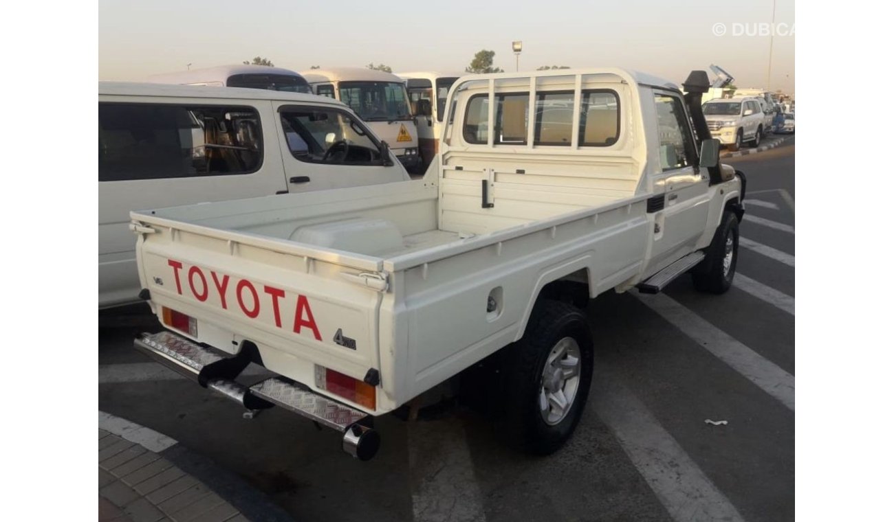 تويوتا لاند كروزر بيك آب Land Cruiser RIGHT HAND DRIVE (Stock no PM 103 )