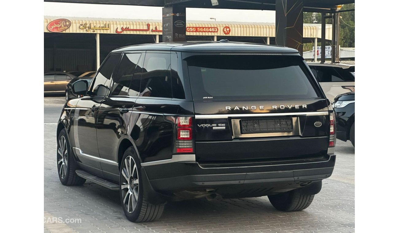 Land Rover Range Rover Vogue Range Rover vogue v8 2014  Price: 95,000 dirhams  Mileage: 133.000  Gulf specifications, full option