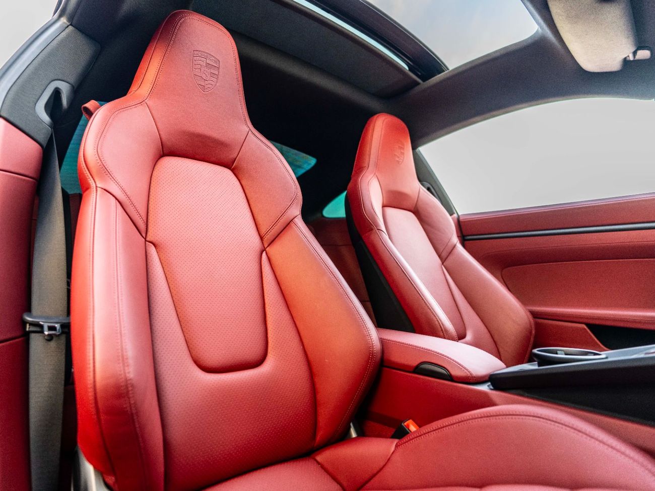 Porsche 911 Carrera 3.0L (444 HP) Coupe