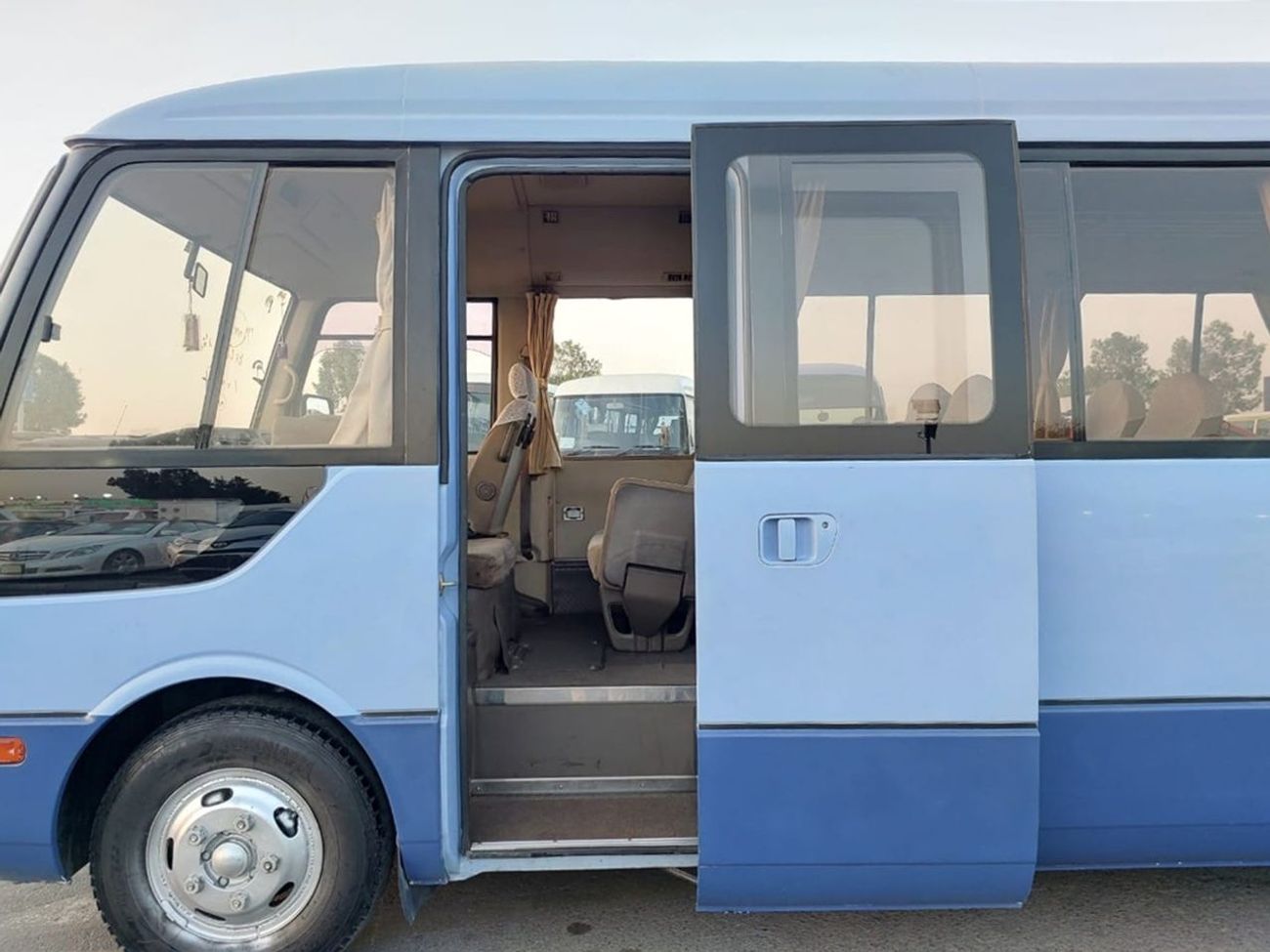 Mitsubishi Rosa MITSUBISHI ROSA BUS RHD 1999 MODEL 4.9 L DIESEL AUTOMATIC(PM00087)