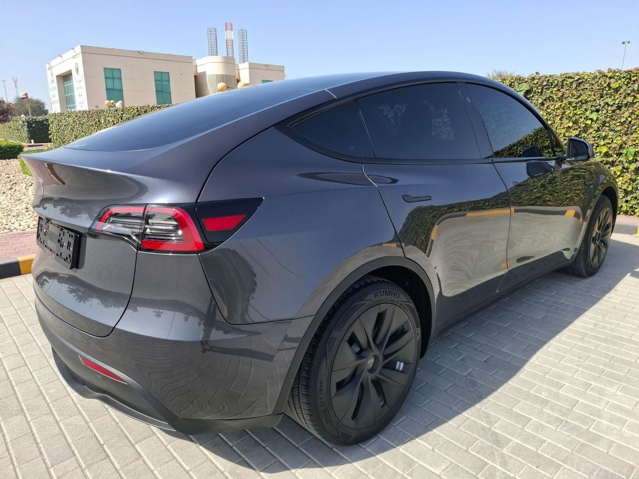تسلا موديل Y Performance (AWD)