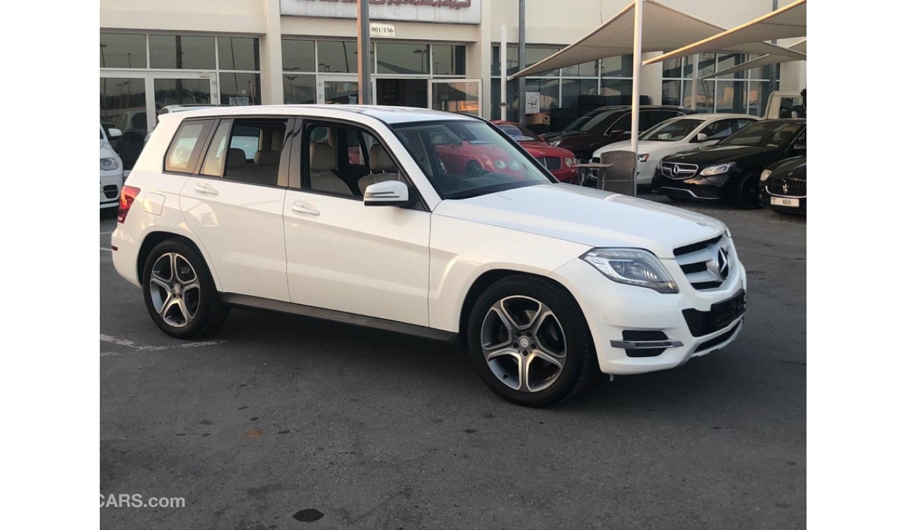 Mercedes-Benz GLK 250 Mercedes benz GLK 250 model 2014 GCC car prefect condition full option low mileage leather seats ba