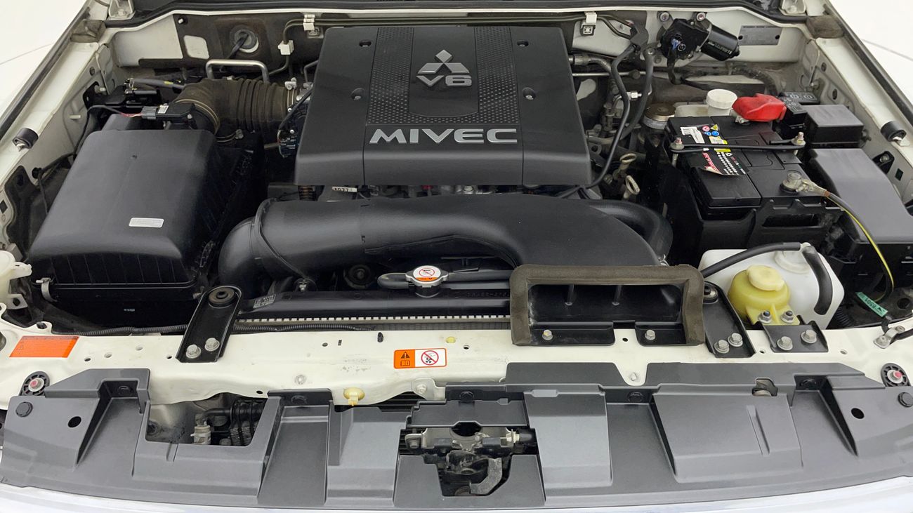 Mitsubishi Pajero GLS HIGHLINE 3.8 | Zero Down Payment | Free Home Test Drive