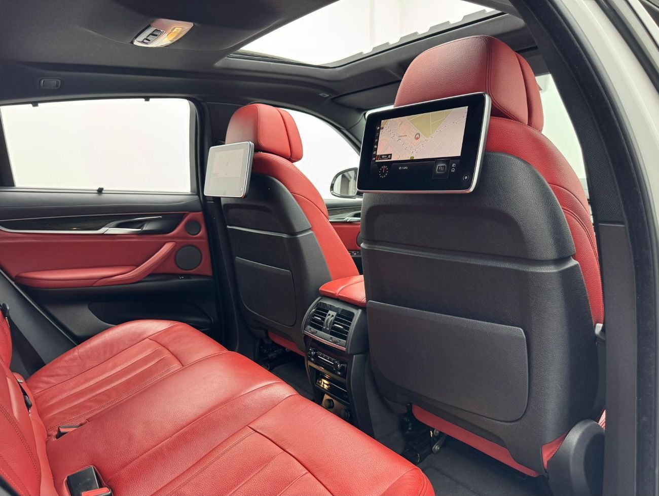 BMW X6 50i M Sport 4.4L 2018 BMW X6 xDrive50i M Sport, 2026 Agency Warranty & Service, Agency FSH, GCC