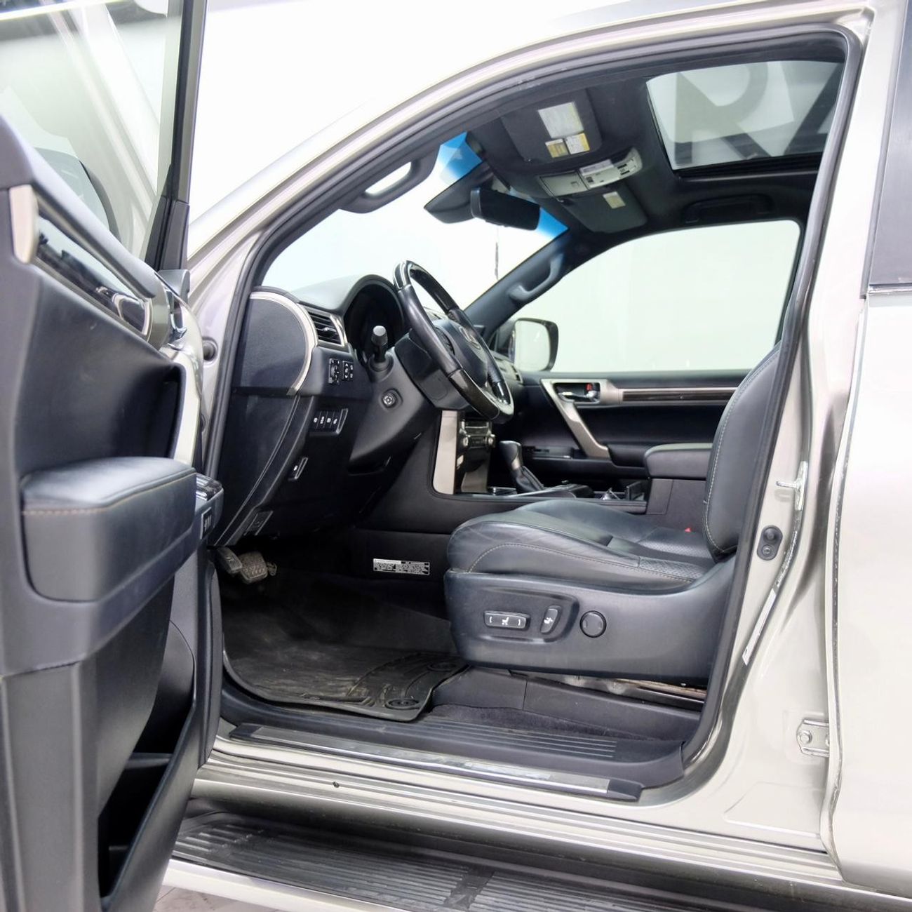 Lexus GX460 Platinum Lexus GX-460 2020 Silver-4.6L-4WD-Car is in Excellent Condition-Accident Free-Well Maintain