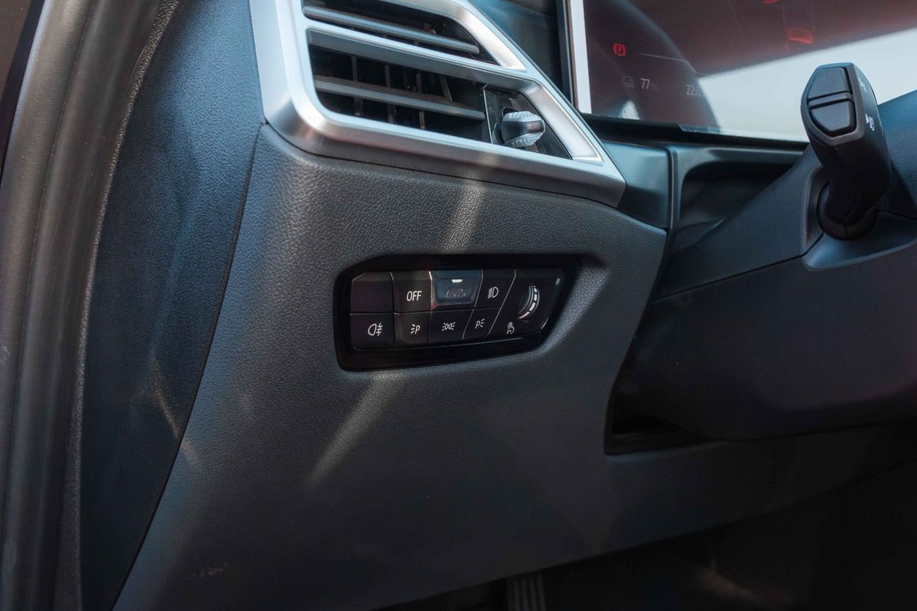 بي أم دبليو i3 2026 BMW i3 eDrive35L – M Power Kit (EV)