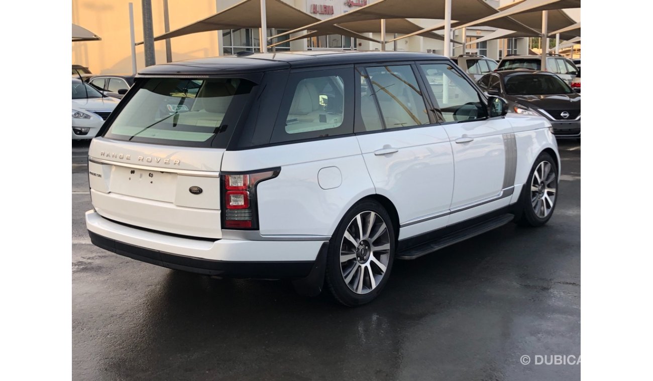 Land Rover Range Rover Vogue SE Supercharged Rang Rover Vouge super charge model 2013 GCC car prefect condition from inside and outside