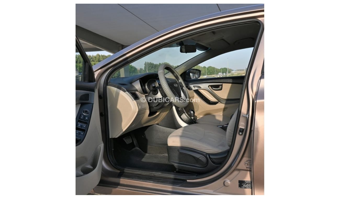 هيونداي إلانترا هيونداي النترا 2016 خليجي بحالة ممتازة بدون حوادث