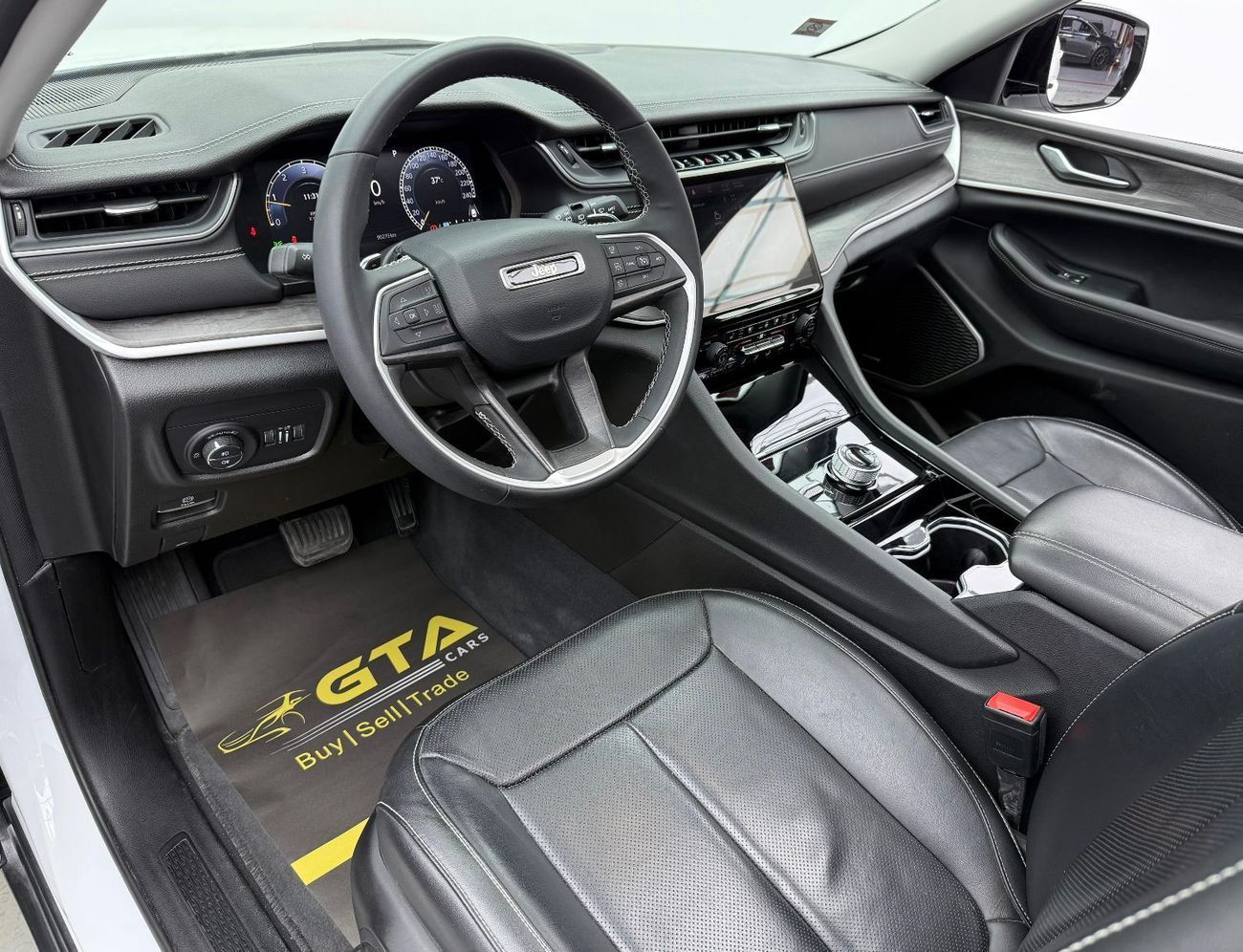 جيب جراند شيروكي L Limited 3.6L 2023 Jeep Grand Cherokee L Limited, Warranty, Full Jeep Service History, Excellent Co