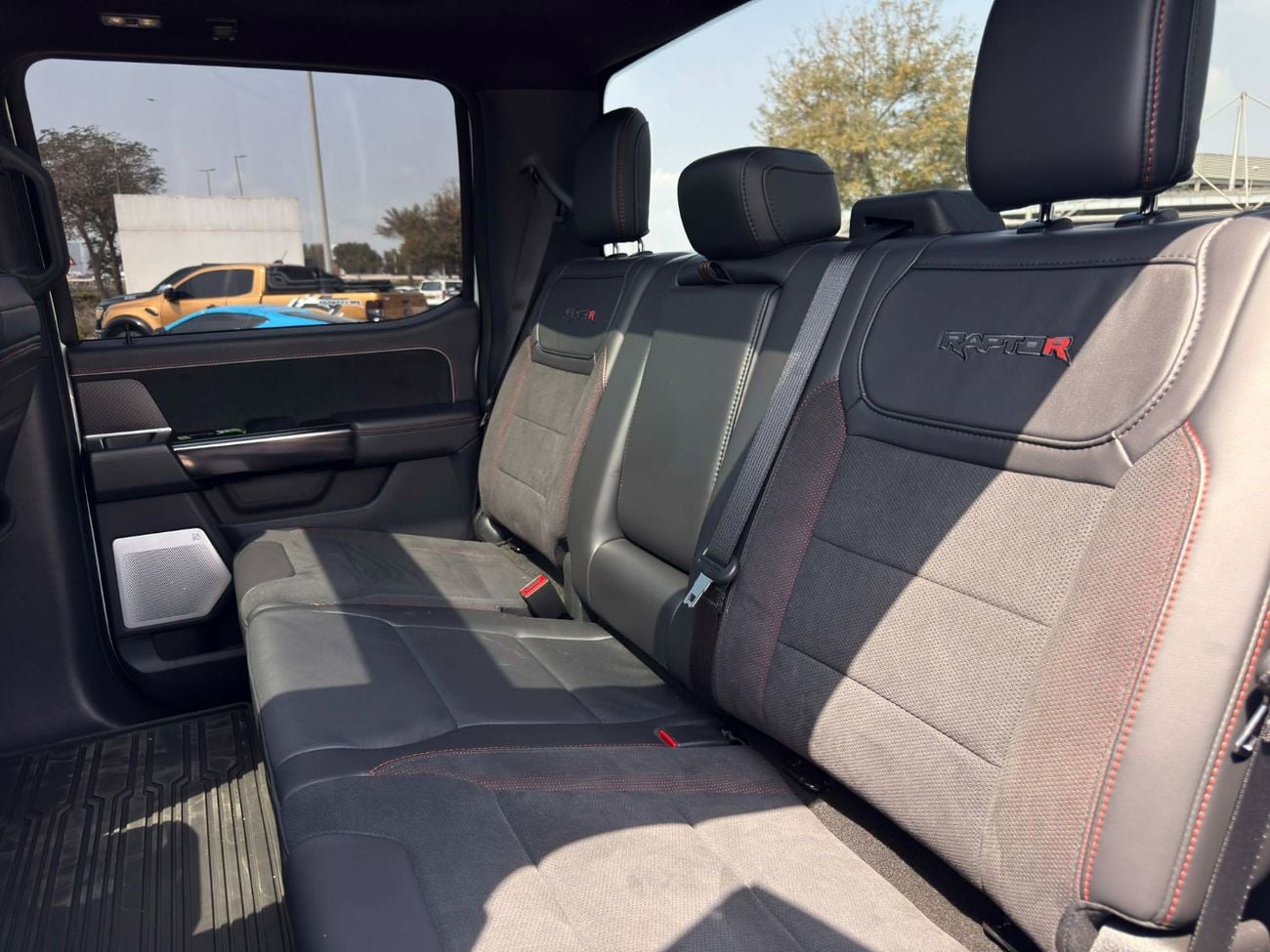 Ford F 150 Raptor GCC SPEC UNDER WARRANTY AND SERVICE CONTRACT