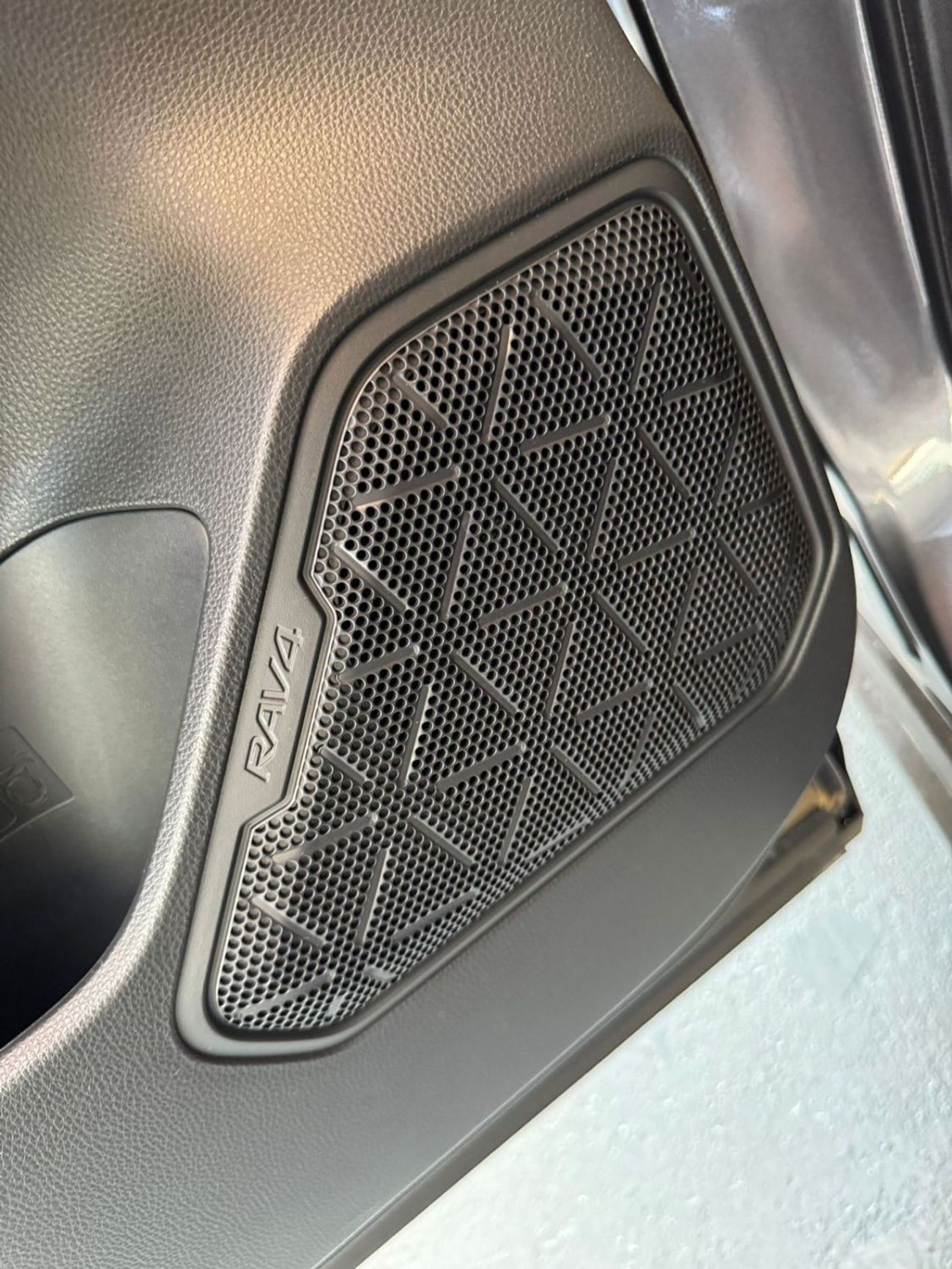 Toyota RAV4 Toyota RAV4 Hybrid 2024 2.5L