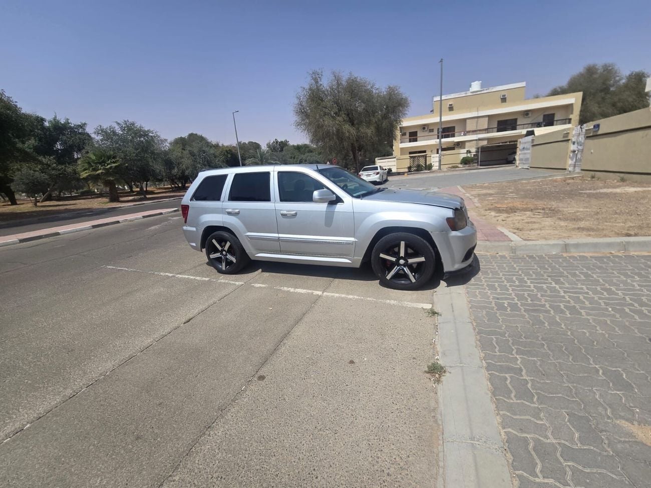 جيب جراند شيروكي SRT