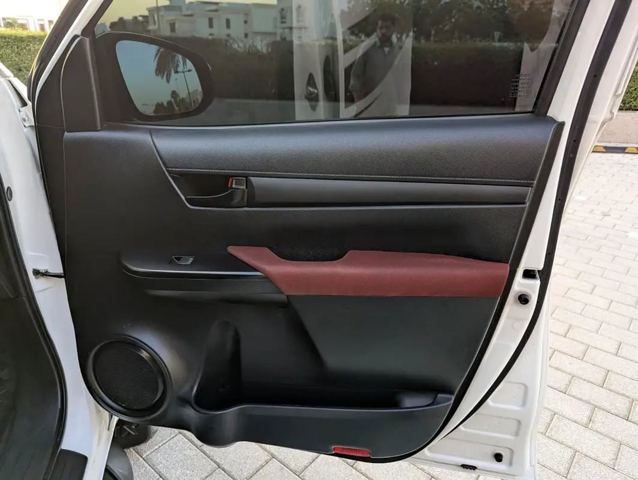 Toyota Hilux GCC Specs | 2.4L Diesel | 4x4 | Excellent Condition