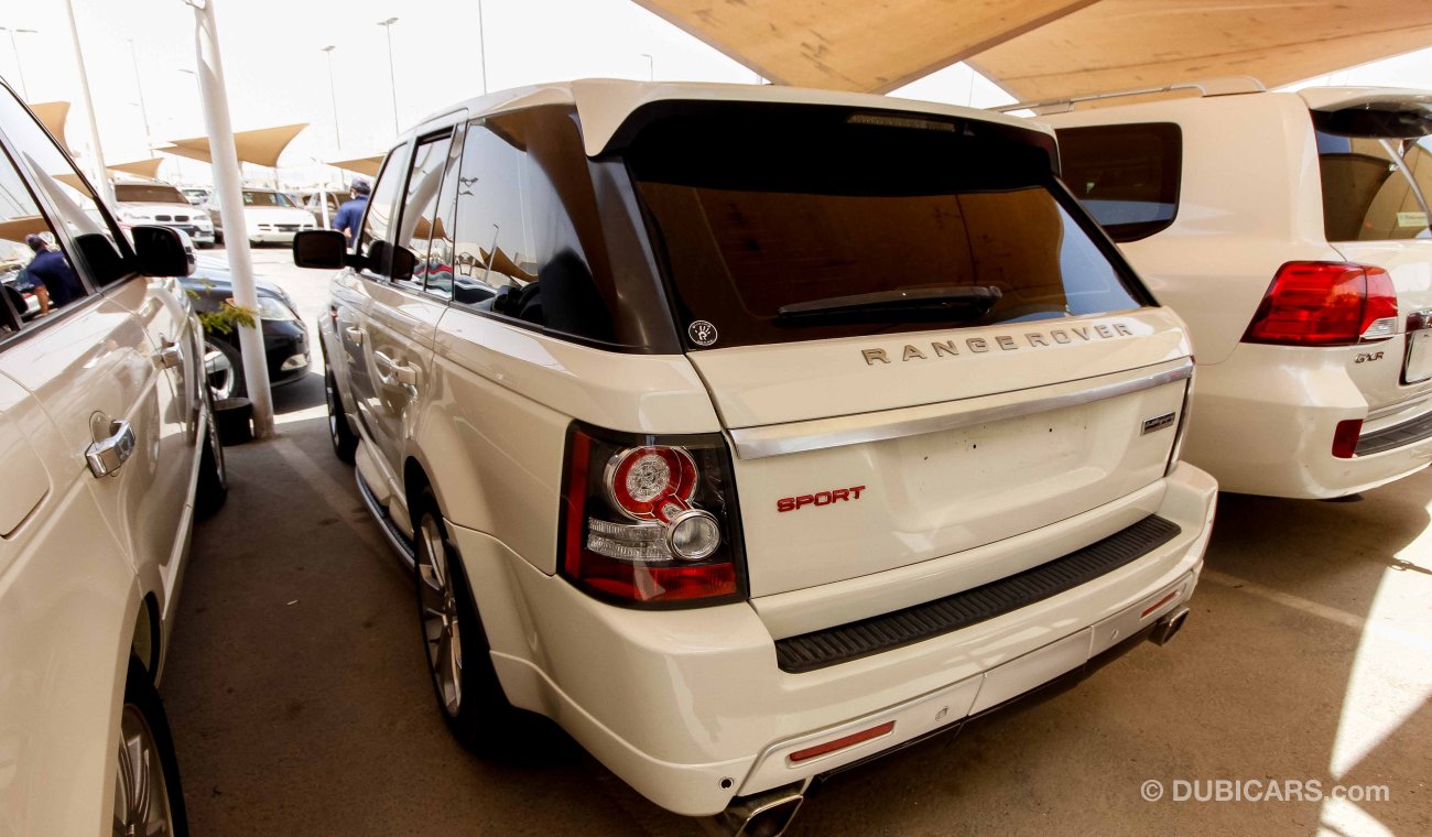Land Rover Range Rover Sport HSE with 2012 Body kit and autobiography Badge