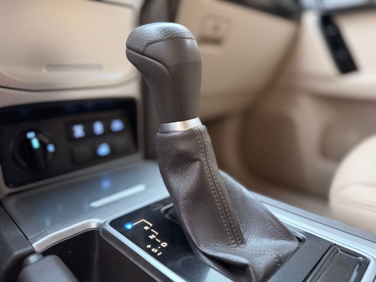 تويوتا برادو TXL 2.8L