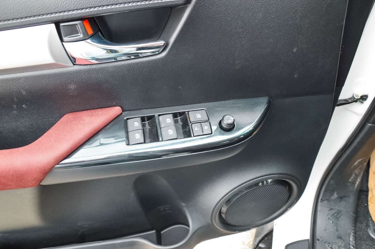 Toyota Hilux TOYOTA HILUX GLXS 2.7L 4WD  PETROL PICKUP 2026 - WHITE