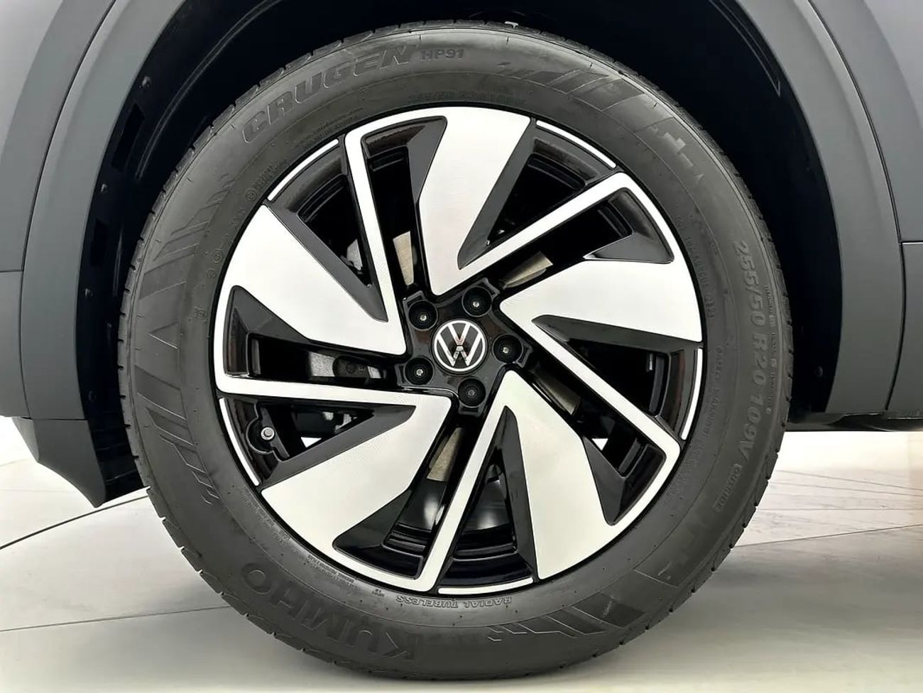 Volkswagen Teramont Comfortline 3.6L Comfortline 2.0L (Ref#43710) / 29,100 AED SAVINGS from New Car