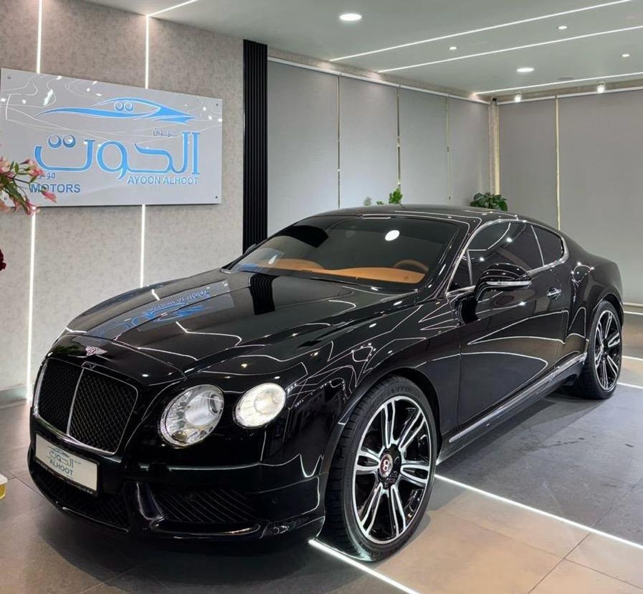 بنتلي كونتيننتال جي تي LOVELY BENTLY CONTINENTAL GT V8 || TOP RANGE || GCC || FREE ACCIDENT