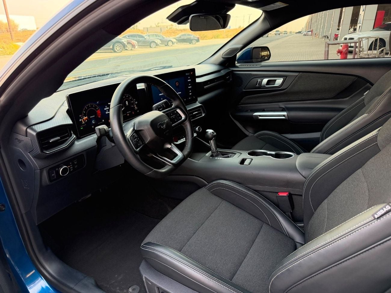 Ford Mustang PREMIUM ECO BOOST / LOW MILEAGE/BIG SCREEN / RADAR/LANE DEPARTURE/BLIND SPOTS/ IN PERFECT CONDITION
