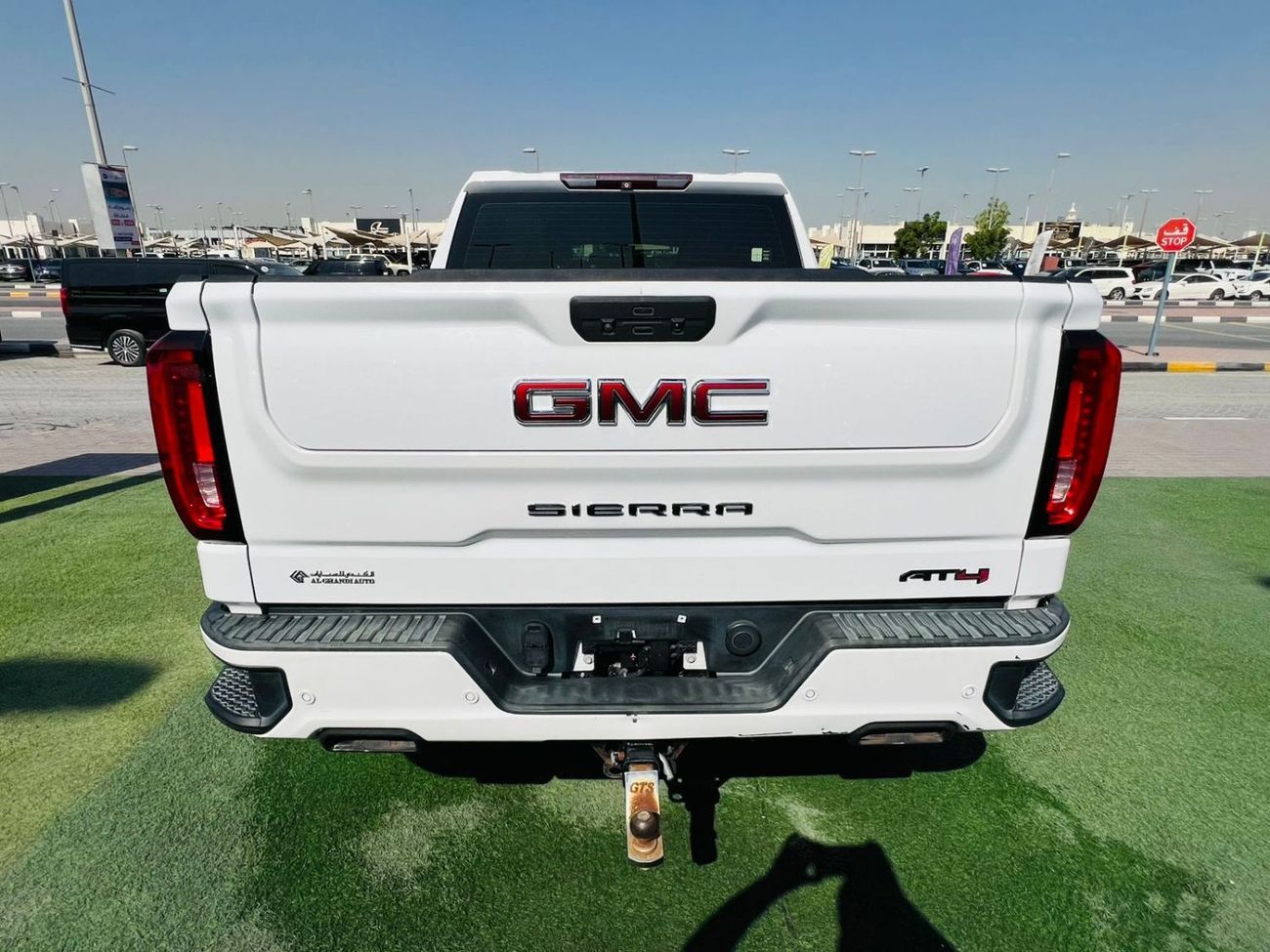 GMC Sierra GMC SIERRA 2020 5.3L V8 SLT Crew Cab (AWD)