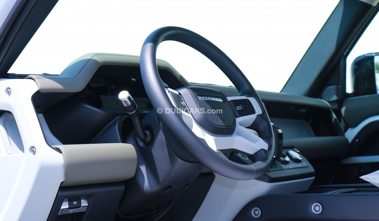 Land Rover Defender 90 HSE P400 V6 GCC Black Pack