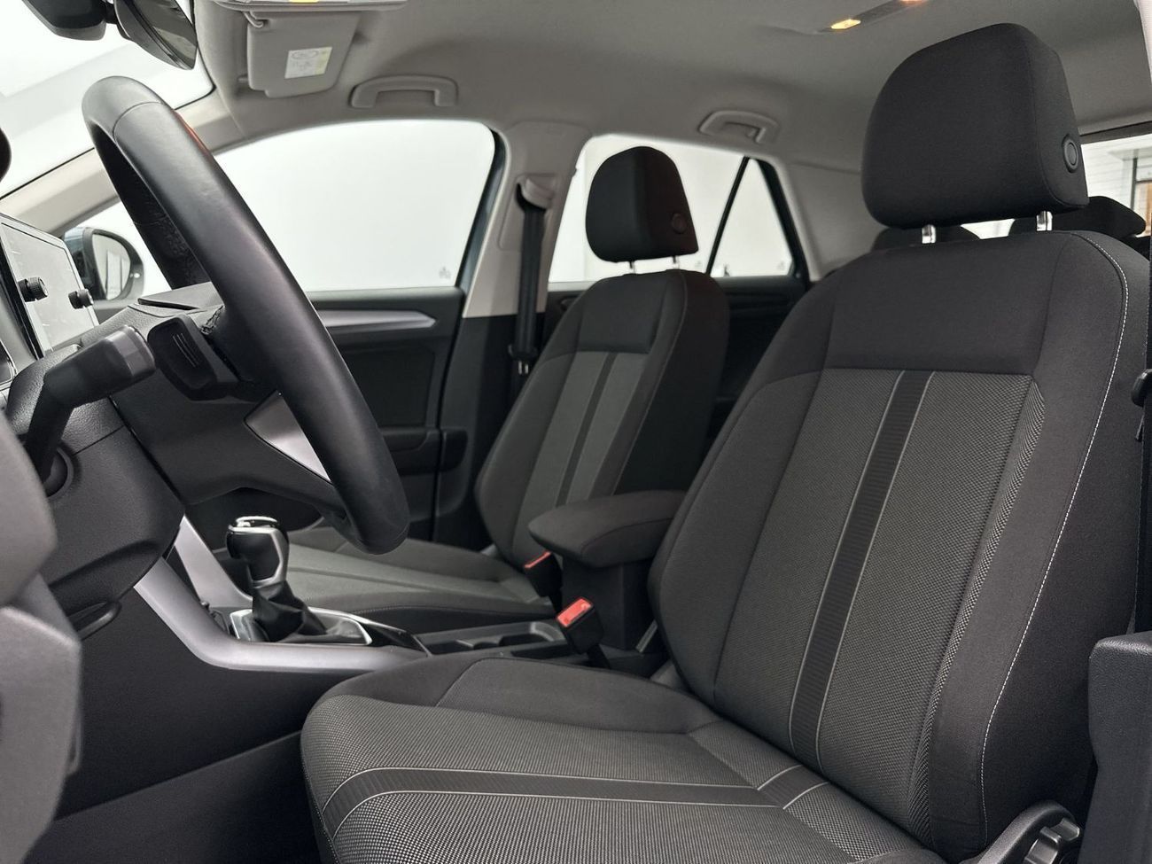 فولكس واجن T ROC LIFE T-Roc 2L | Smart Crossover with Camera & Park Sensors | VW Certified | GCC Spec