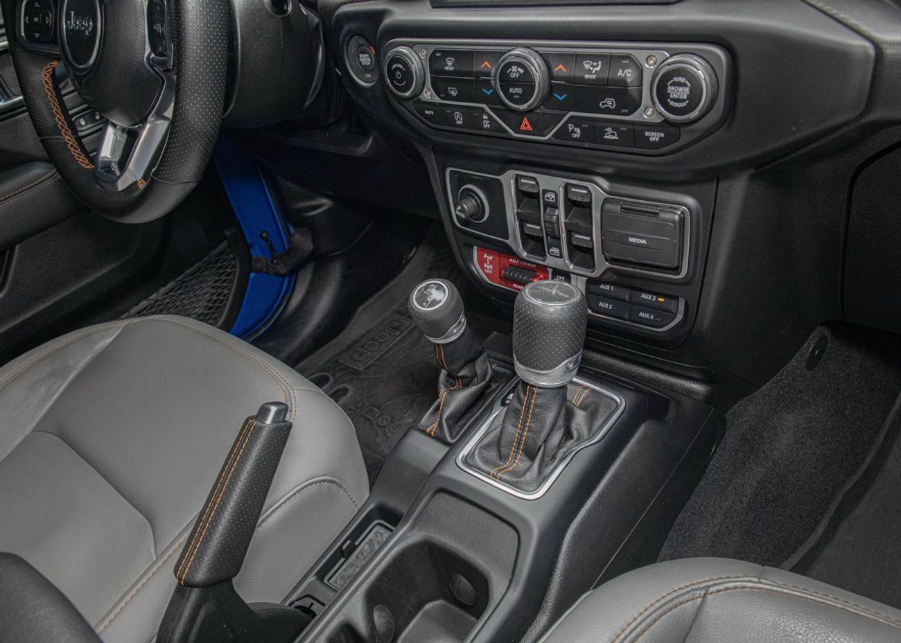 جيب جلادياتور Sand Runner 3.6L