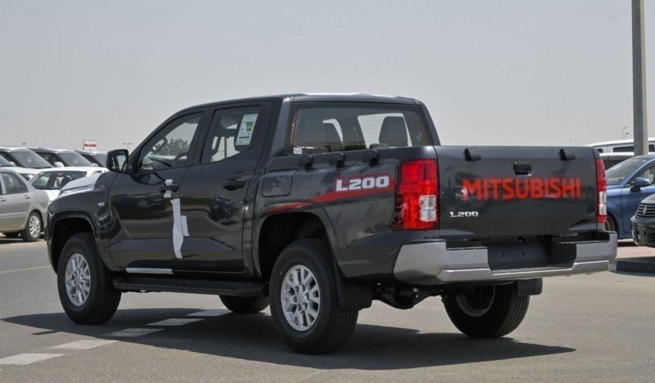 ميتسوبيشي L200 Brand New Mitsubishi L200 2.4L Petrol GLX| Grey/Black | M/T | Euro 5 | 4WD | 2024