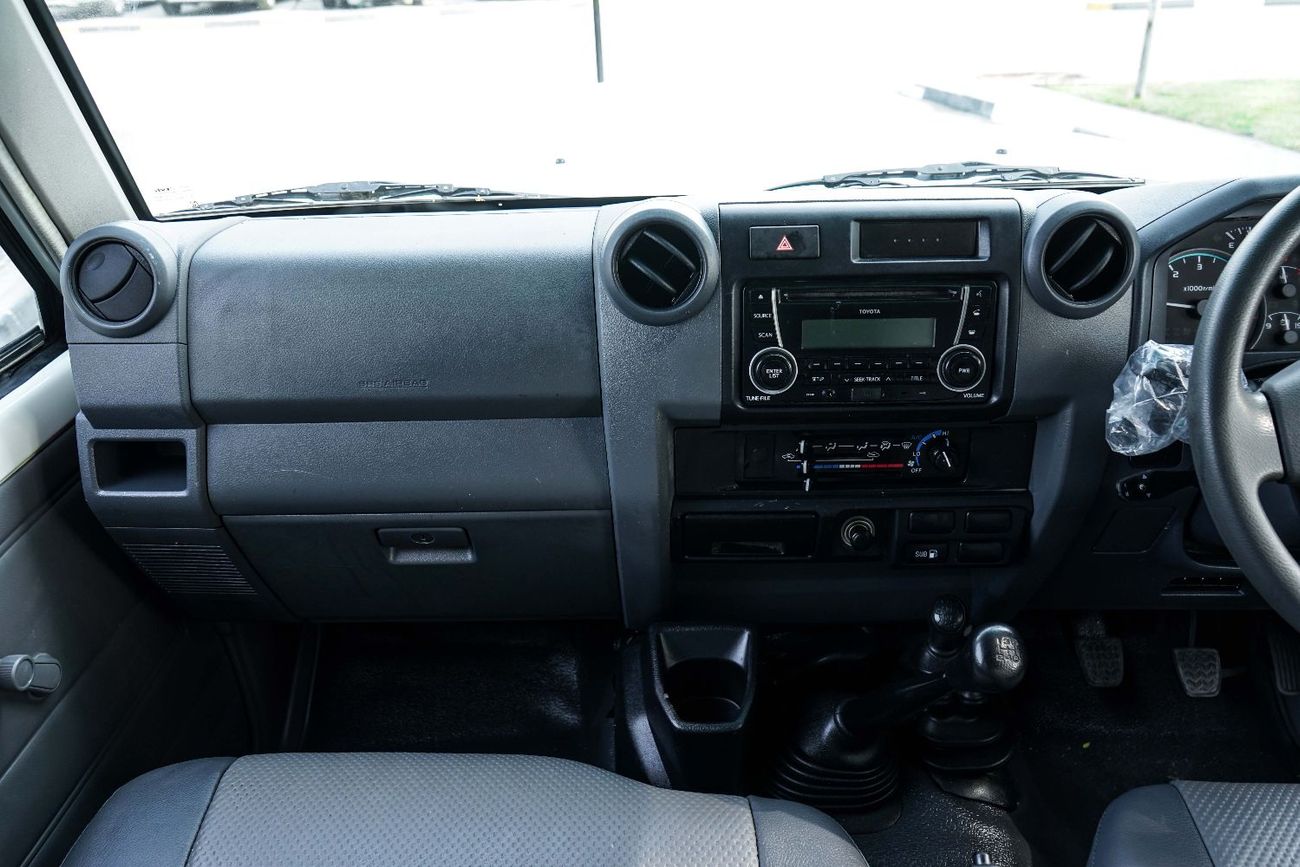 تويوتا لاند كروزر 70 The 2013 Toyota Land Cruiser Hardtop is a rugged, off-road focused SUV from the legendary 70 Series