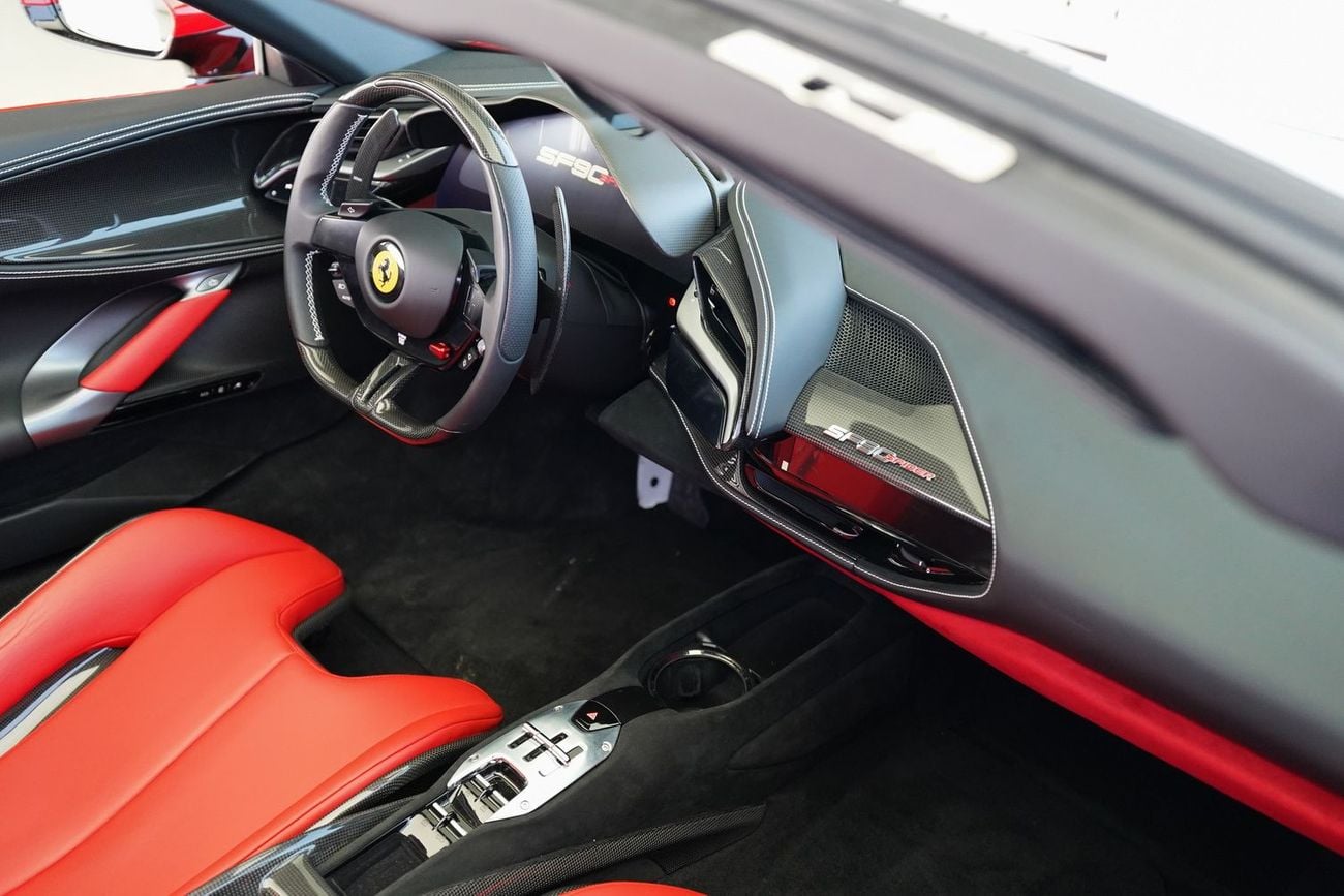 فيراري SF90 سبيدر assetto fiorano