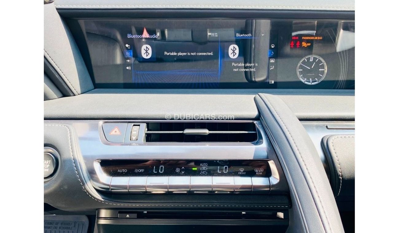 لكزس LC 500 5.0L V8 Carbon Fiber Roof Perfect Condition 2018 Model