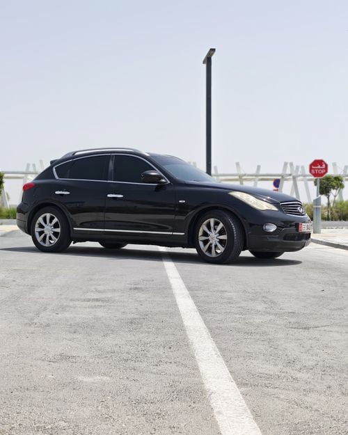 إنفينيتي EX37 luxury