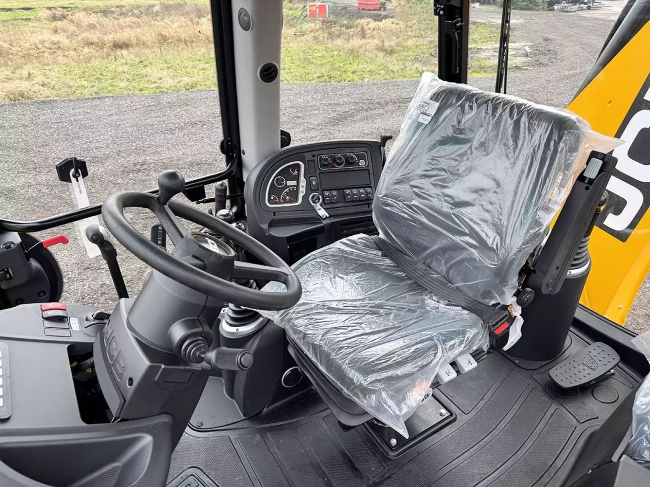 جاي سي بي 3CX BACKHOE LOADER 3 CX EXTENDED DIPPER FULL OPTIONS