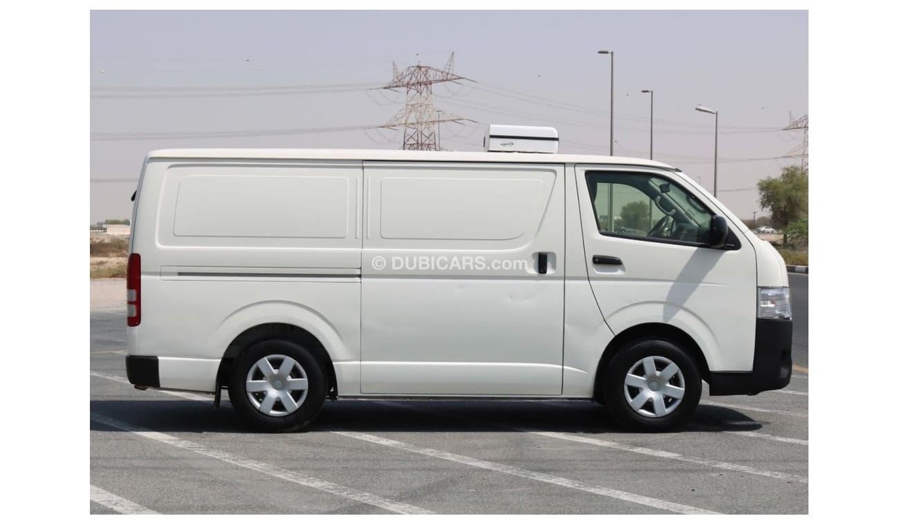 Toyota Hiace 2018 |  STANDARD ROOF CHILLER DELIVERY VAN WITH GCC SPECS AND EXCELLENT CONDITION