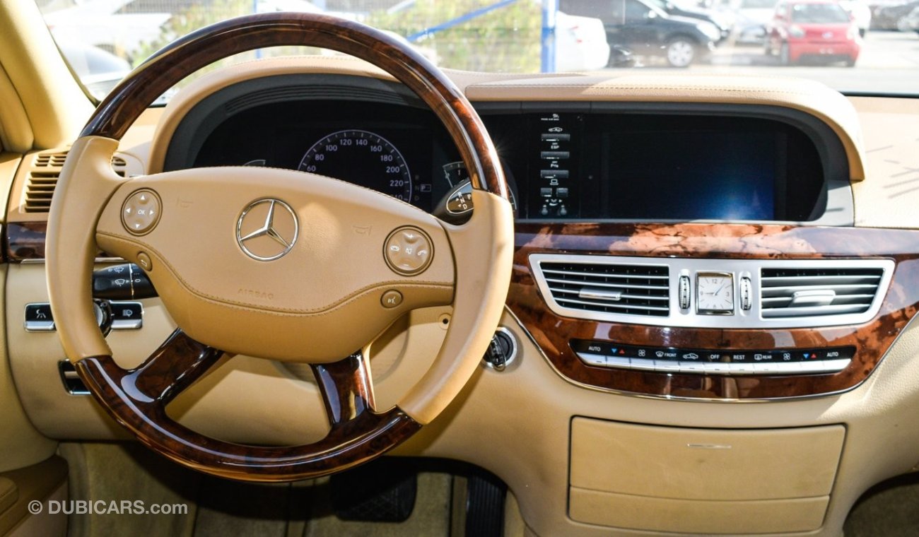 Mercedes-Benz S 550