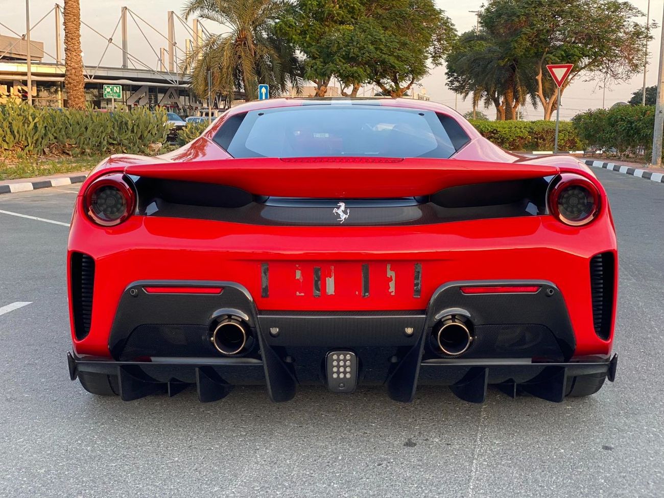 Ferrari 488 Pista GCC SPEC NEAT AND CLEAN LESS KILOMETER