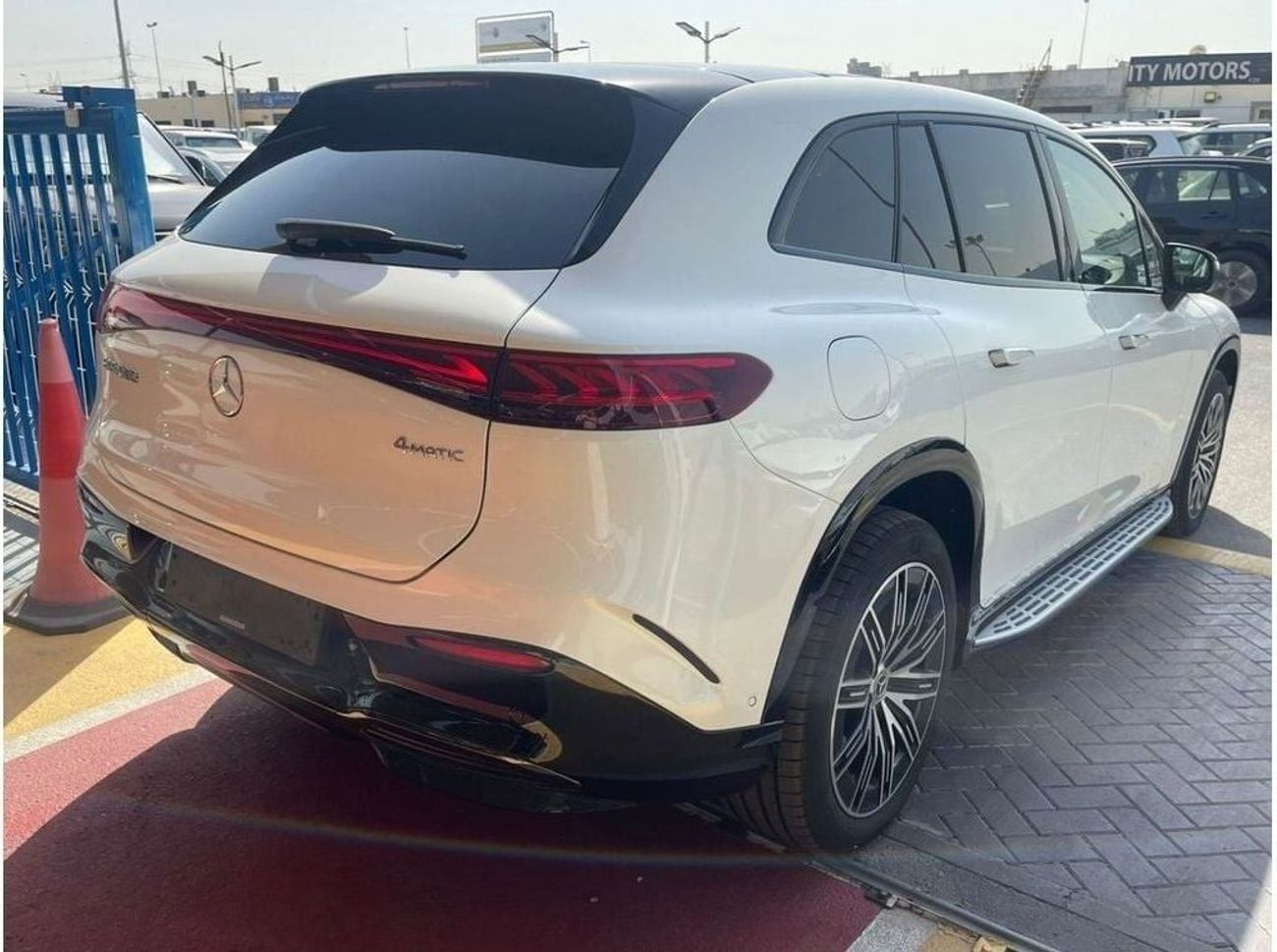 Mercedes-Benz EQS 580 SUV MERCEDES BENZ EQS 580 MODEL 2024