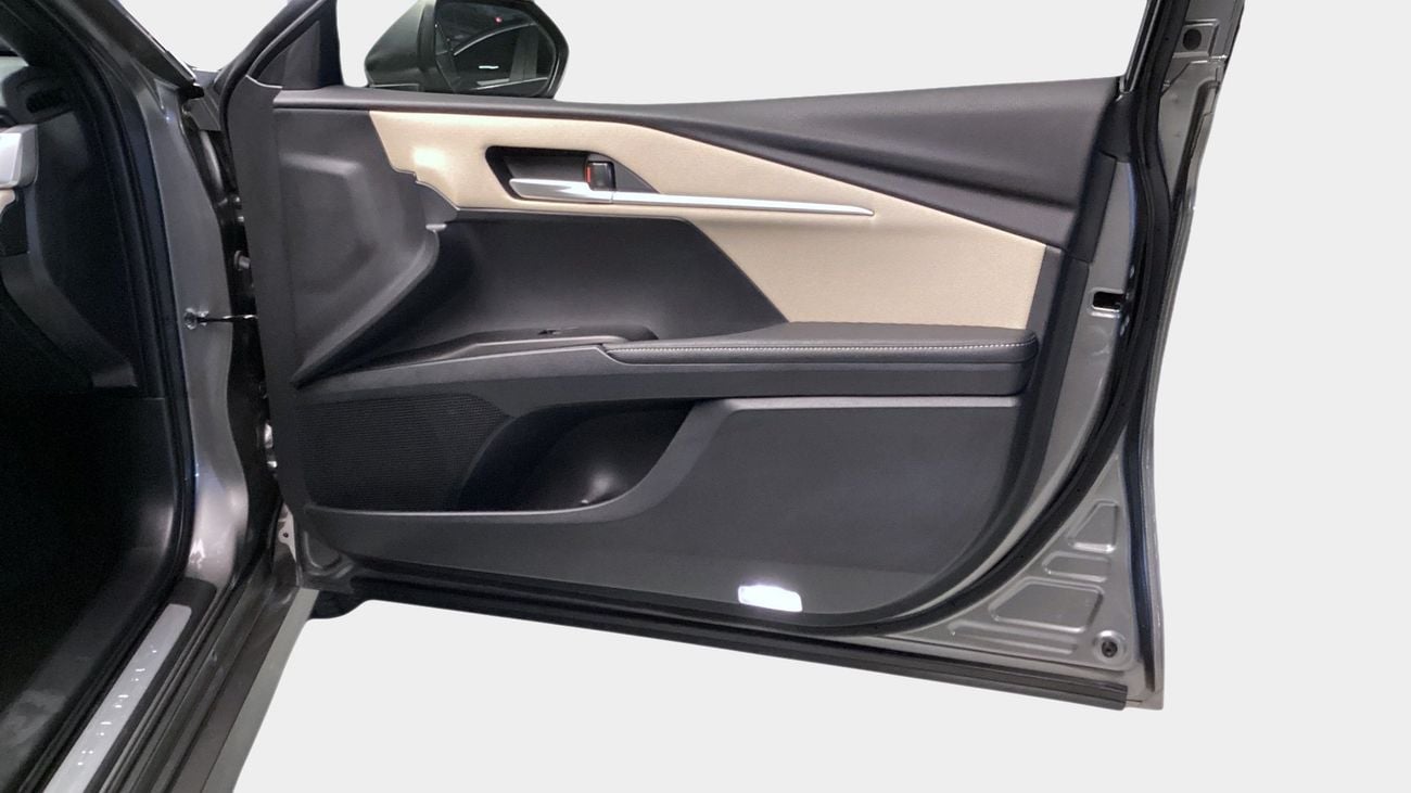 تويوتا كامري 2.5 HEV XLE E-CVT | شامل الضمان | 0 ﺪﻔﻋﺓ ﺃﻮﻟﻯ