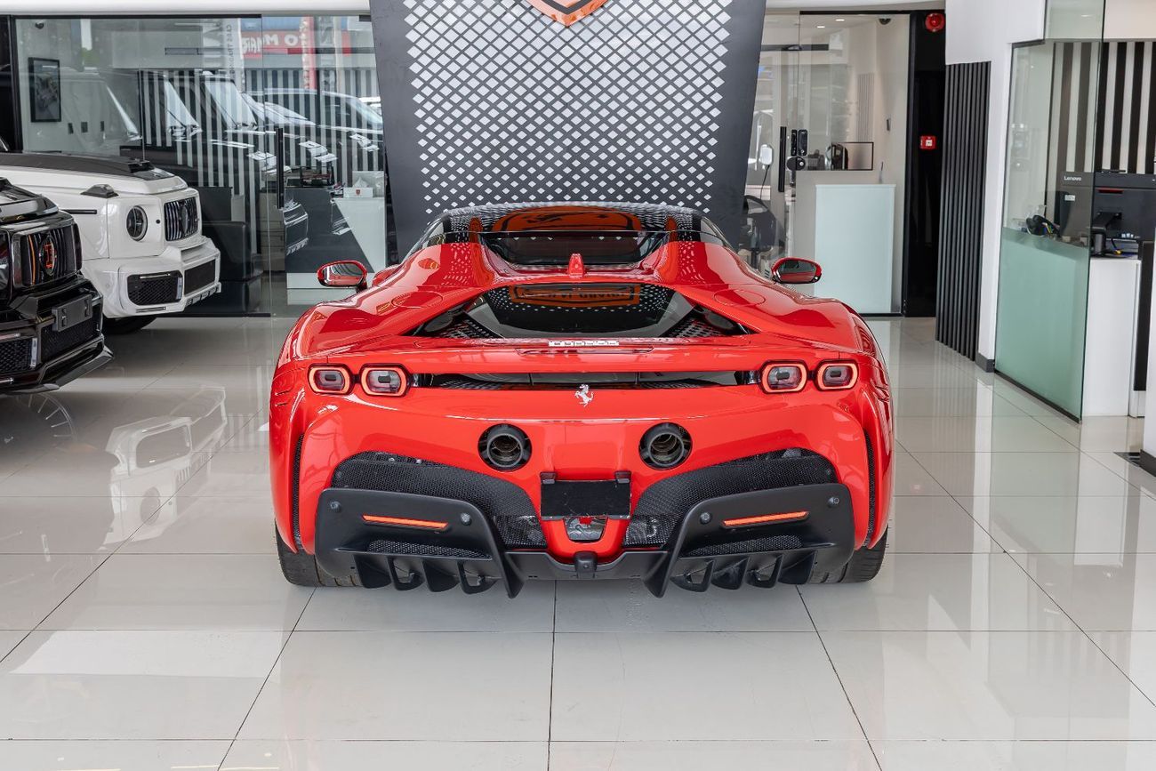 Ferrari SF90 Spider Ferrari SF 90 Spyder Hybrid - Red - 2023 - Perfect Condition