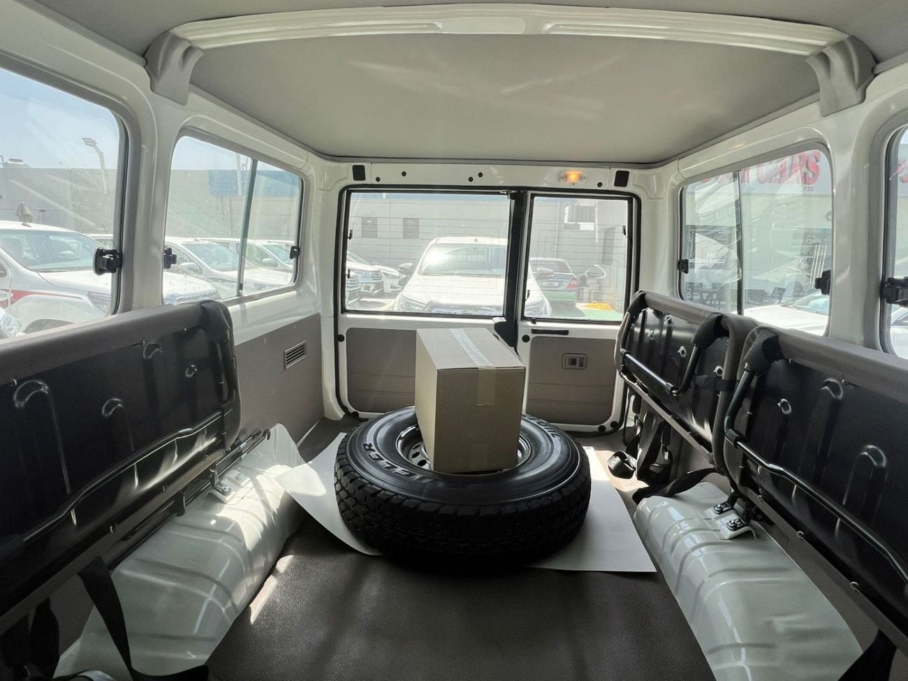 Toyota Land Cruiser 70 LC 78 HARDTOP 2.8L MT