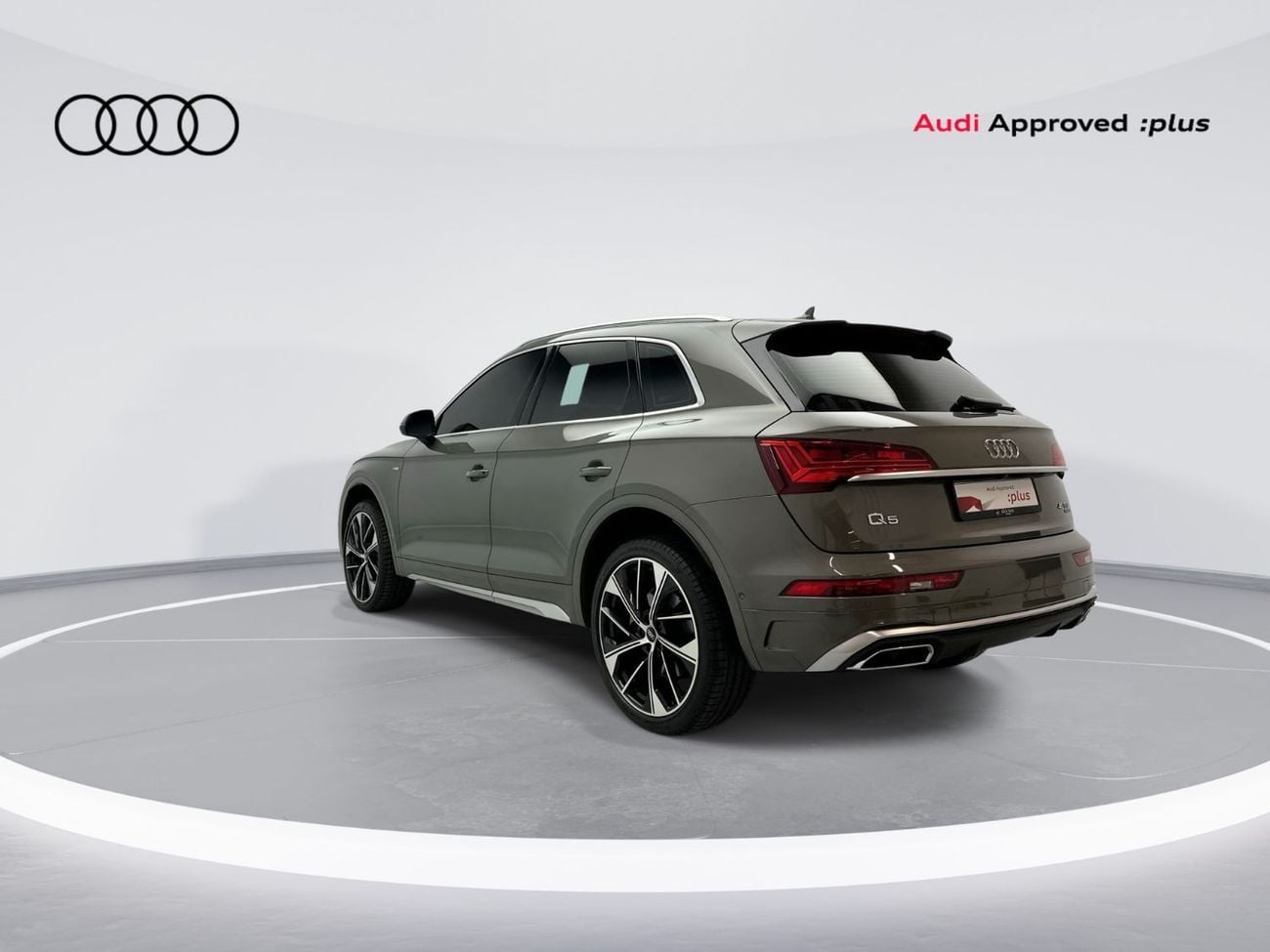 Audi Q5 45 TFSI Quattro Design 2.0L Q5 S line 45 TFSI quattro 249hp (Ref# 34372)