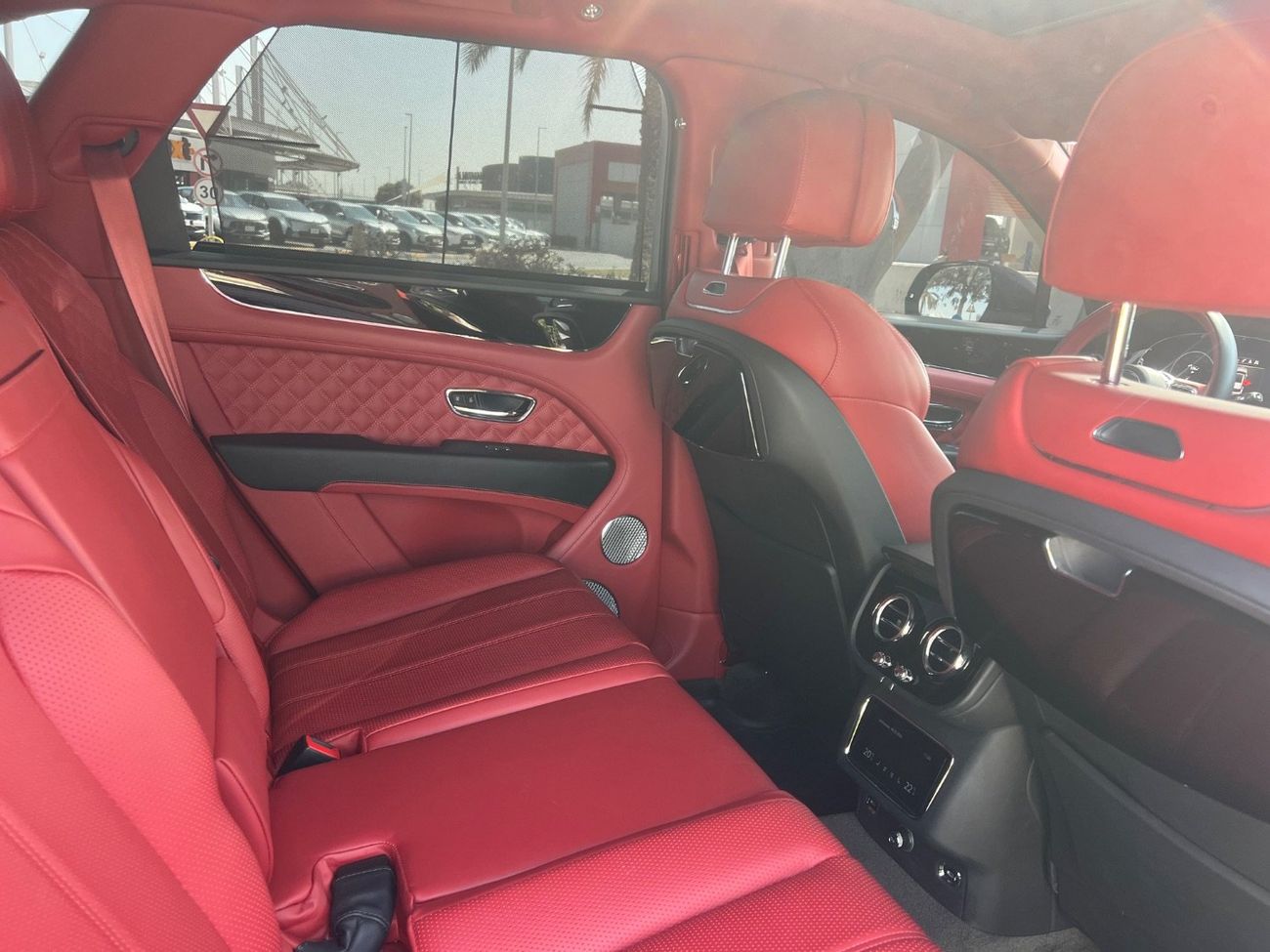 بنتلي بينتايجا Bentayga 4.0T