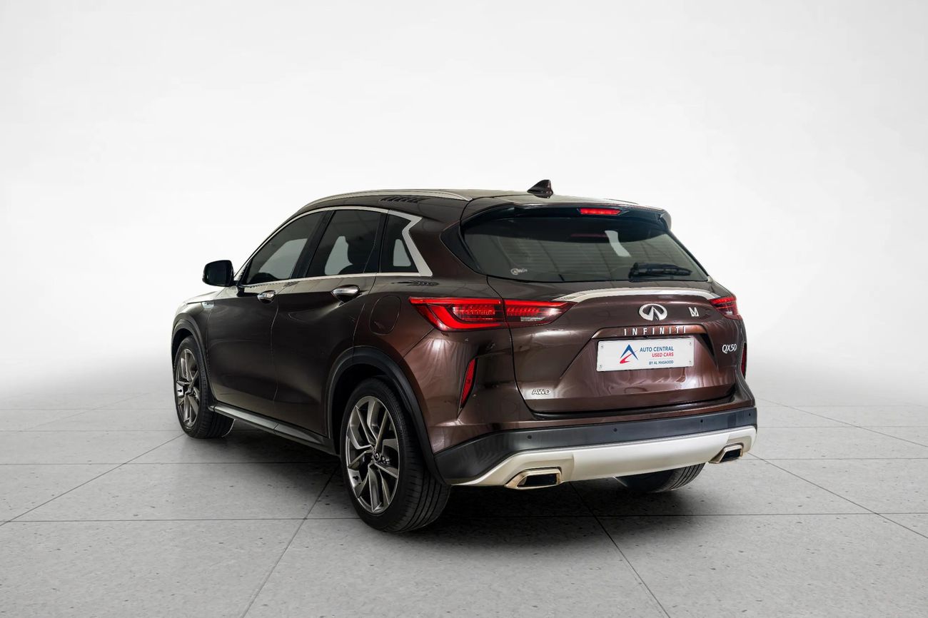 Infiniti QX50 LUXE 2.0
